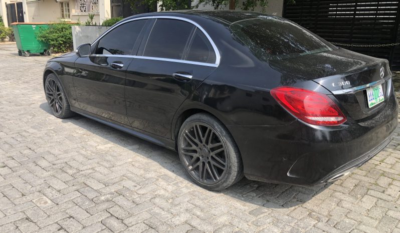 
								2016 Mercedes-Benz C 300 full									