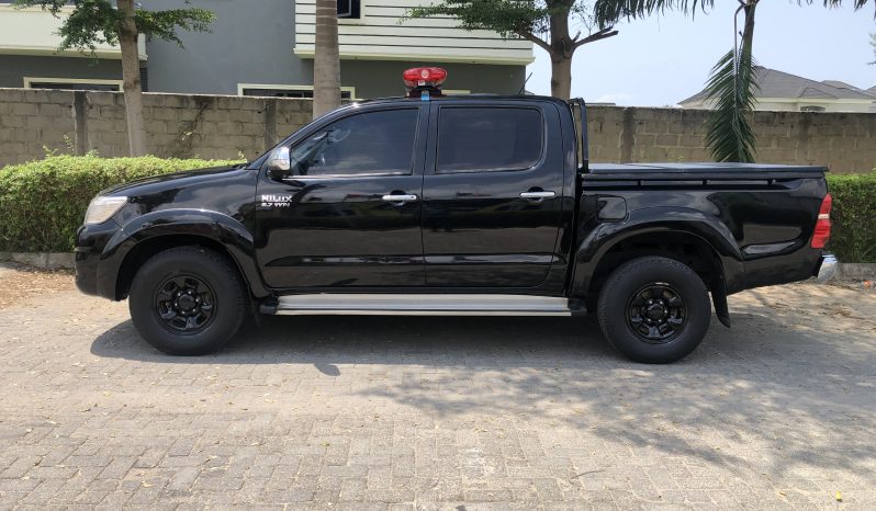 
								2014 Toyota Hilux full									