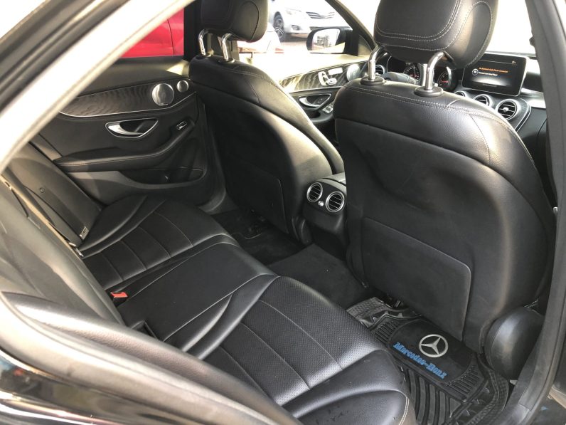 
								Nigerian Used 2015 Mercedes-Benz C 300 full									