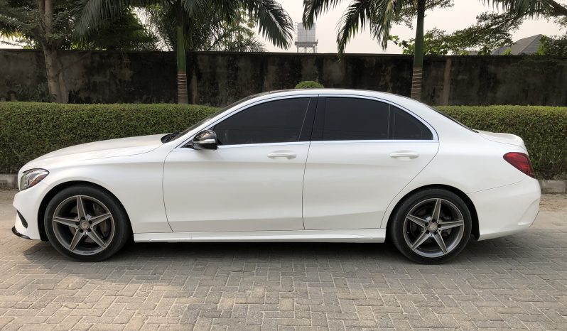 
								2015 Mercedes-Benz C 300 full									