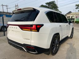 
										2022 Lexus LX600 full									