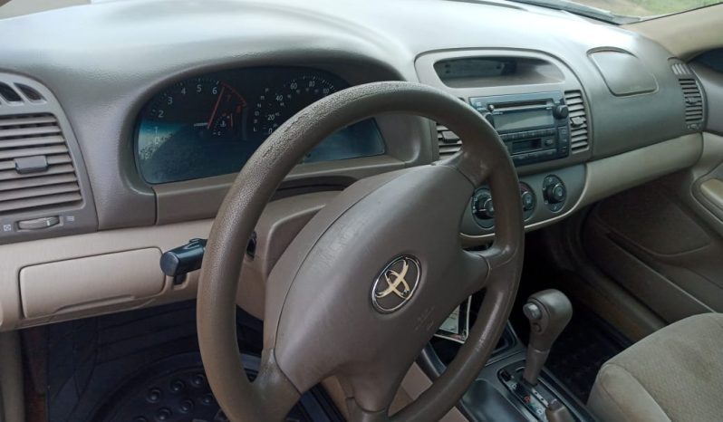 
								2004 Toyota Camry full									