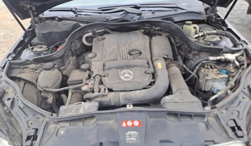 
								2011 Mercedes-Benz E 280 full									