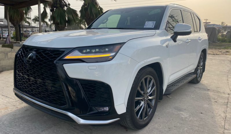 
								2022 Lexus LX600 full									