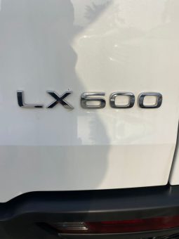 
										2022 Lexus LX600 full									