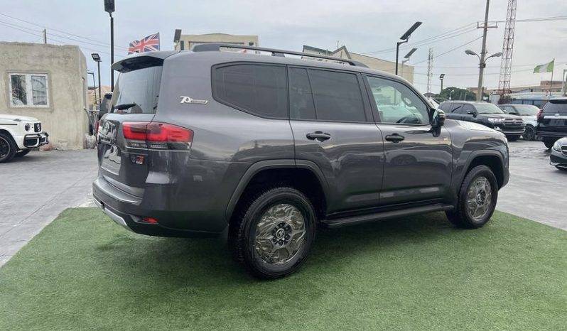 
								2022 Toyota Land Cruiser full									