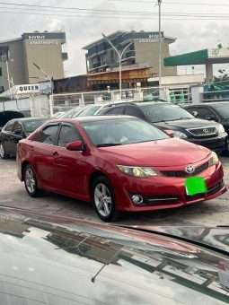 
										2013 Toyota Camry full									