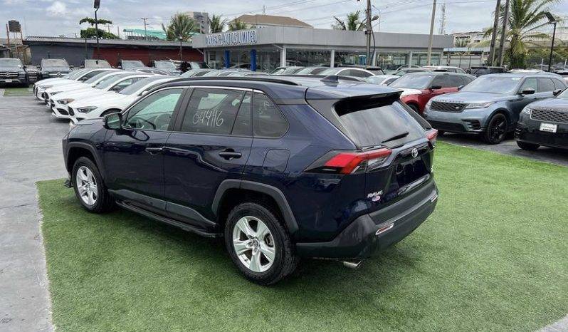 
								2019 Toyota RAV4 full									