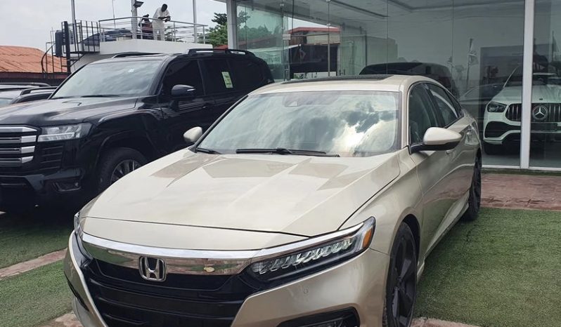 
								2018 Honda Accord full									