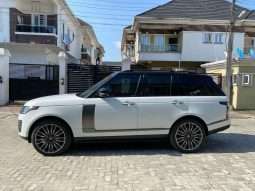 
										2020 Land Rover Vogue full									