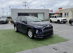 
										2019 Toyota RAV4 full									