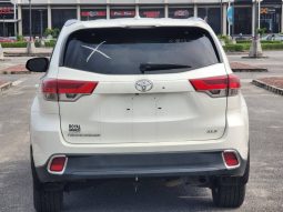 
										2015 Toyota Highlander full									