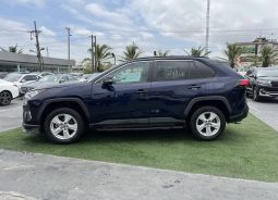 
										2019 Toyota RAV4 full									