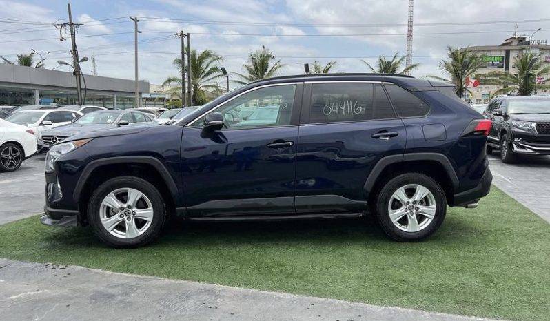 
								2019 Toyota RAV4 full									