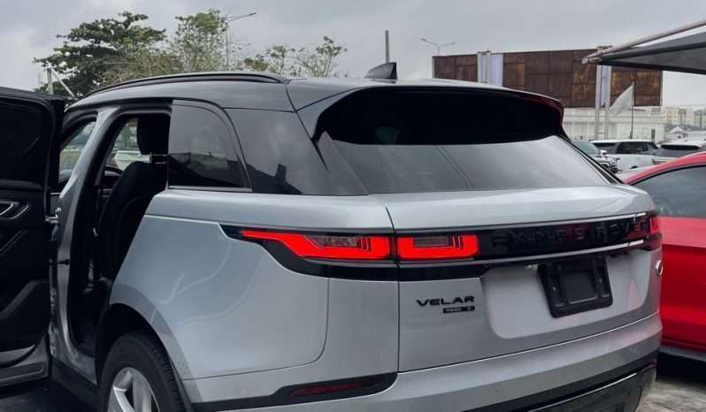 
								2018 Land Rover Range Rover Velar full									