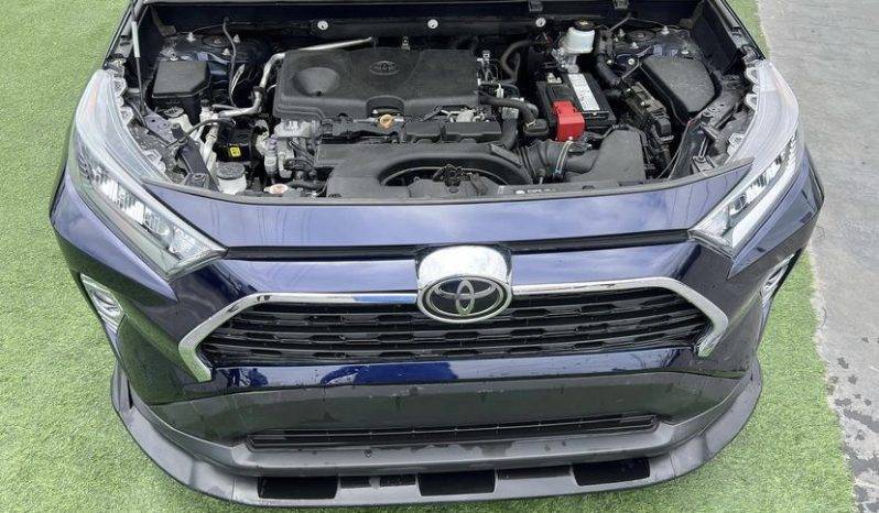 
								2019 Toyota RAV4 full									