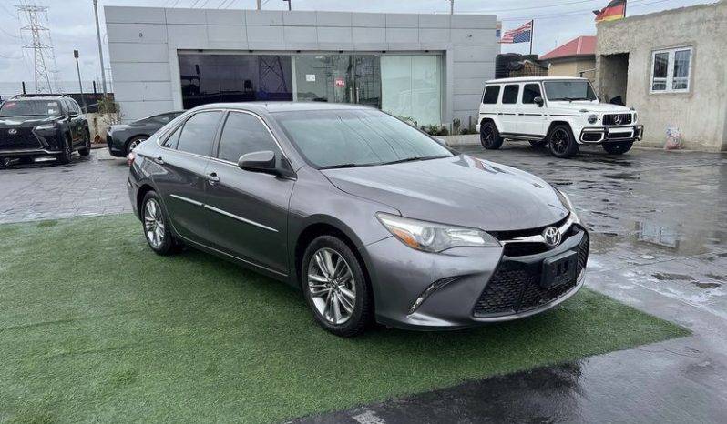 
								2016 Toyota Camry full									