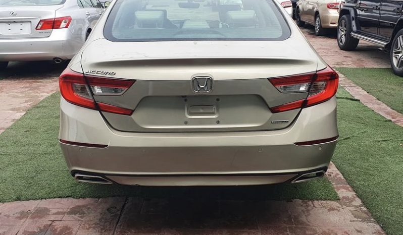 
								2018 Honda Accord full									