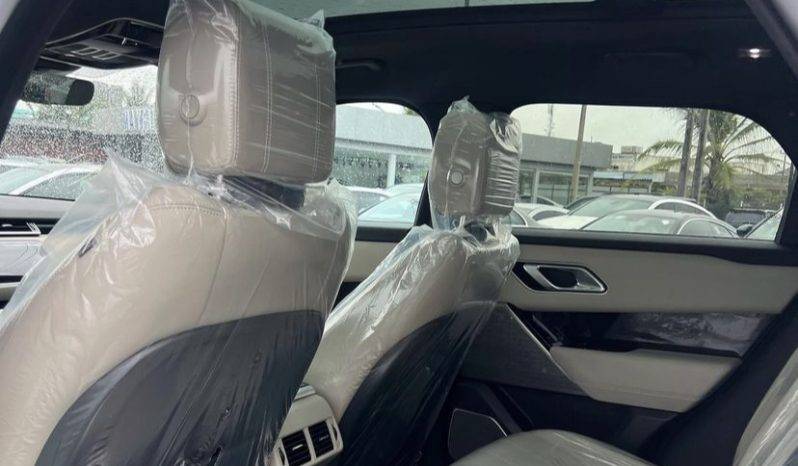 
								2018 Land Rover Range Rover Velar full									