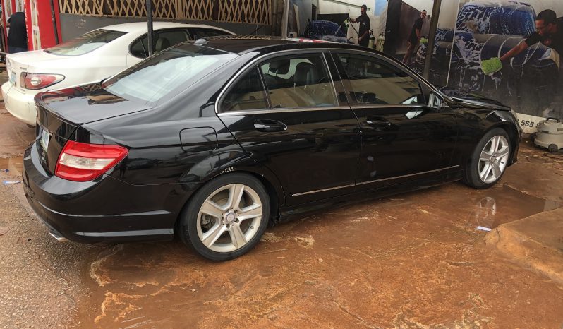 
								2011 Mercedes-Benz C 300 full									