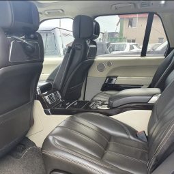 
										2014 Land Rover Vogue full									