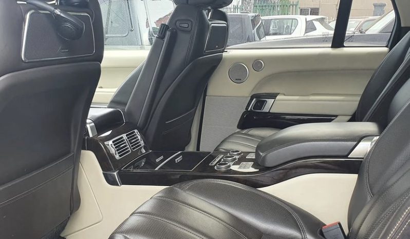 
								2014 Land Rover Vogue full									