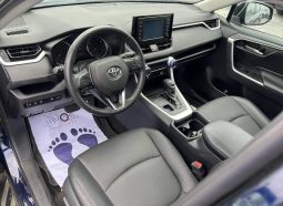 
										2019 Toyota RAV4 full									