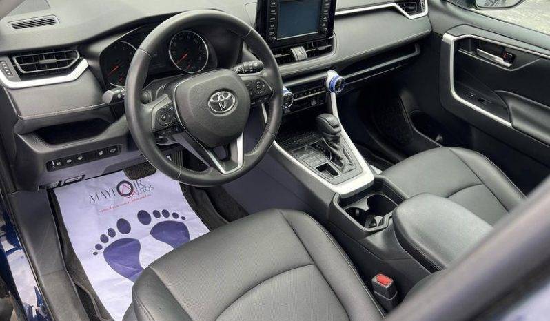 
								2019 Toyota RAV4 full									