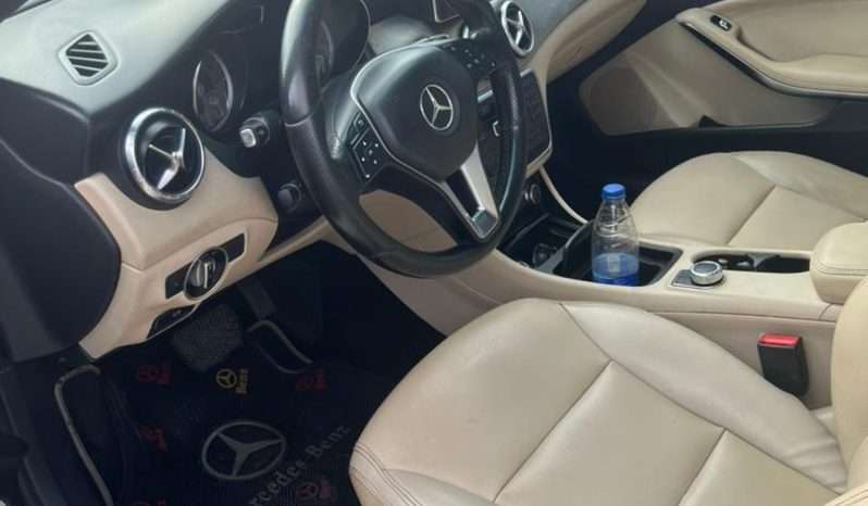 
								2015 Mercedes-Benz CLA 250 full									