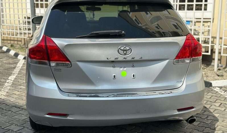 
								2011 Toyota Venza full									