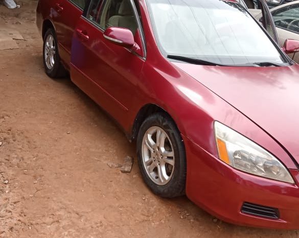 
								2007 Honda Accord full									