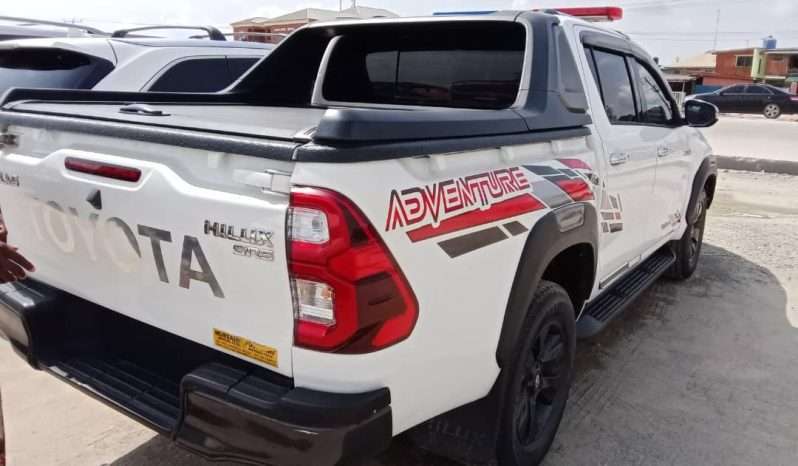 
								2016 Toyota Hilux full									