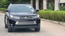 
										2015 Toyota Highlander full									