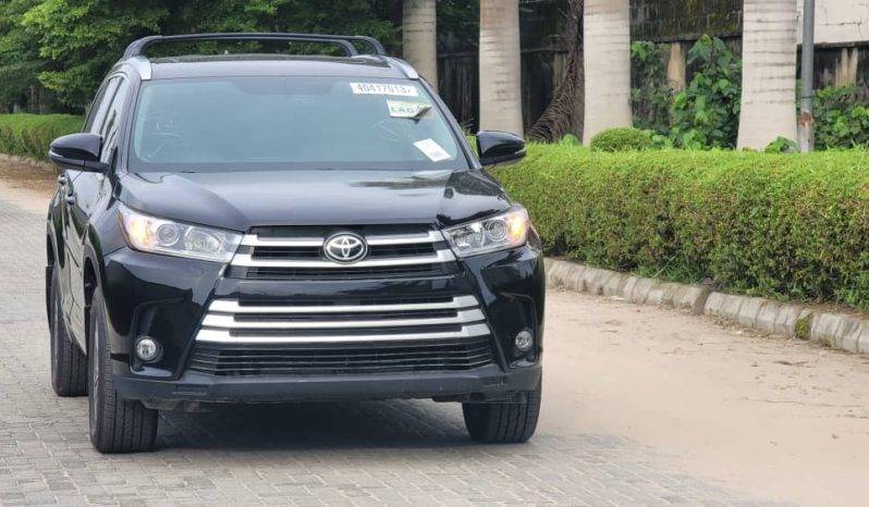 
								2015 Toyota Highlander full									