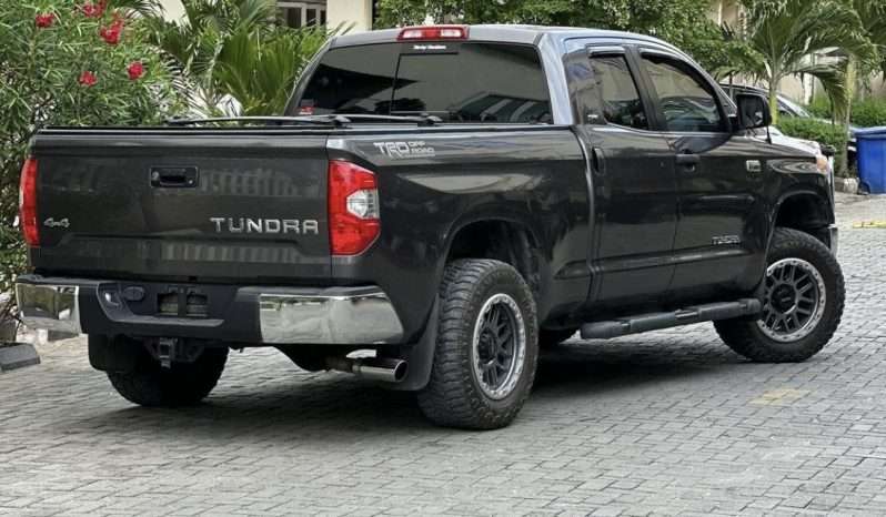 
								Toyota Tundra full									