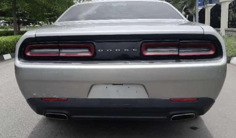 
								dodge challenger full									