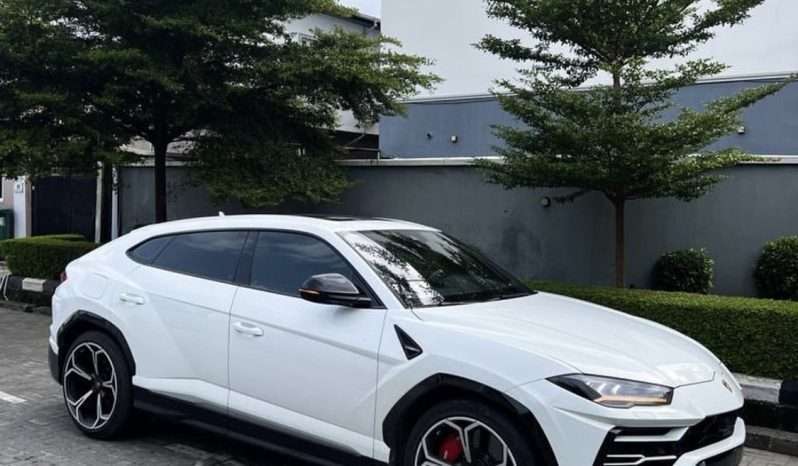 
								lamborghini urus full									