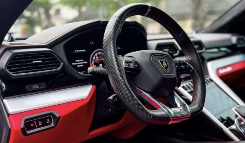 
								lamborghini urus full									