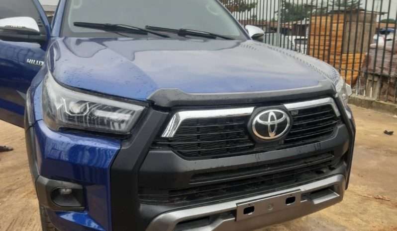 
								2015 Toyota Hilux full									