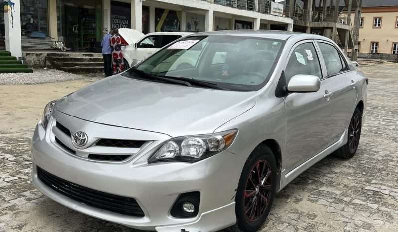 
								2009 Toyota Corolla full									