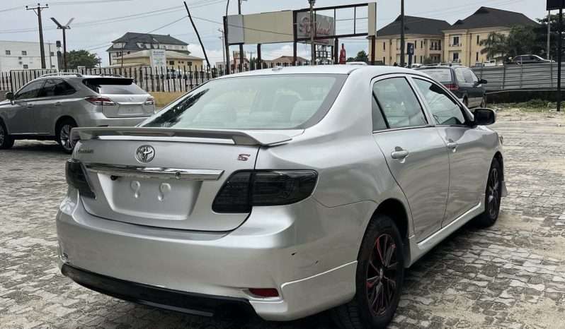 
								2009 Toyota Corolla full									