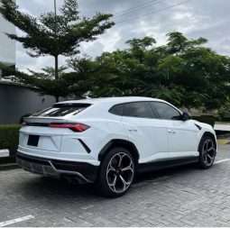 
										lamborghini urus full									