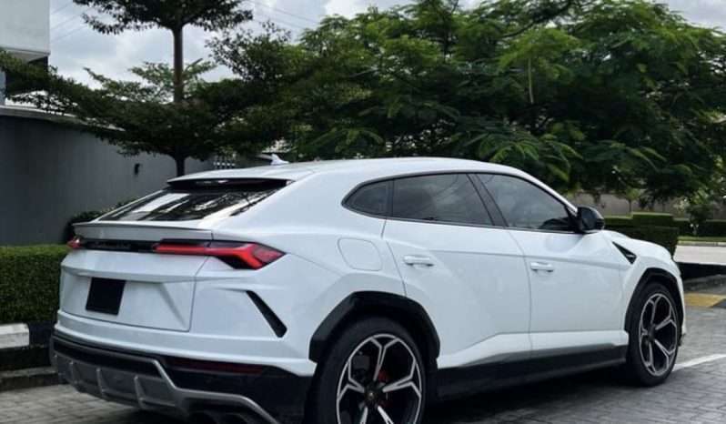 
								lamborghini urus full									