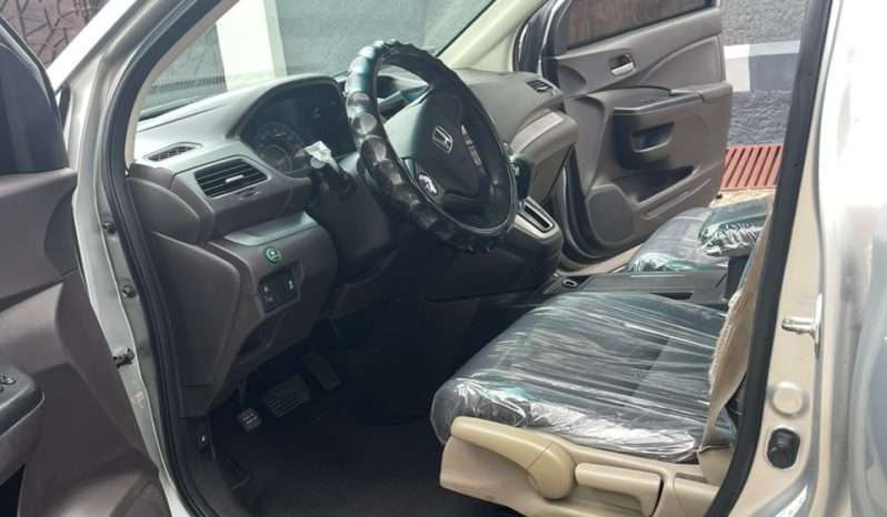 
								Honda CR-V full									