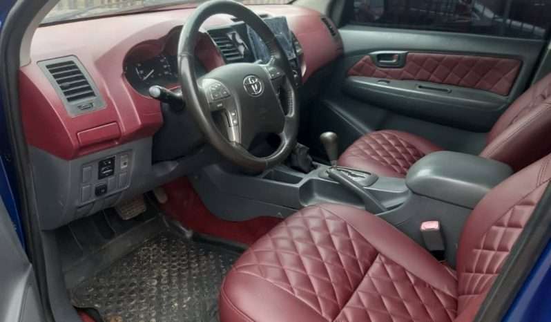 
								2015 Toyota Hilux full									