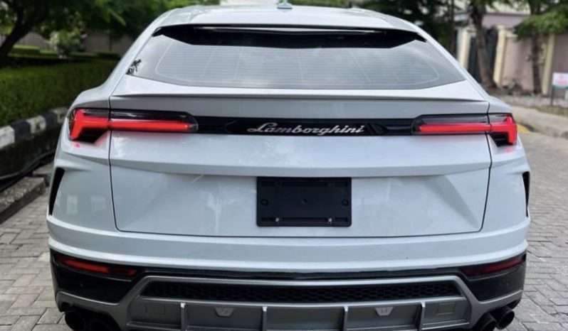 
								lamborghini urus full									