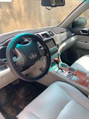 
								toyota highlander full									