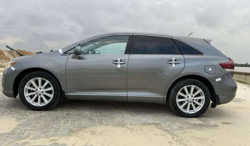 
								2012 Toyota Venza full									