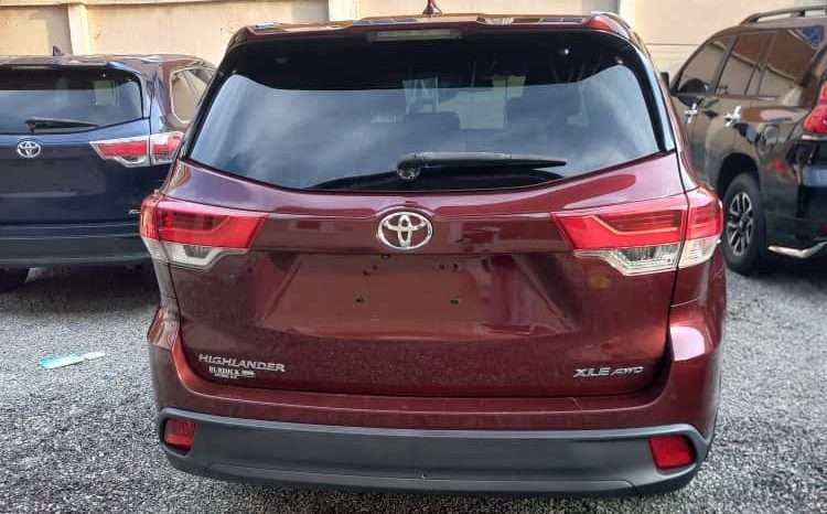 
								2018 Toyota Highlander full									