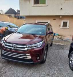 
										2018 Toyota Highlander full									